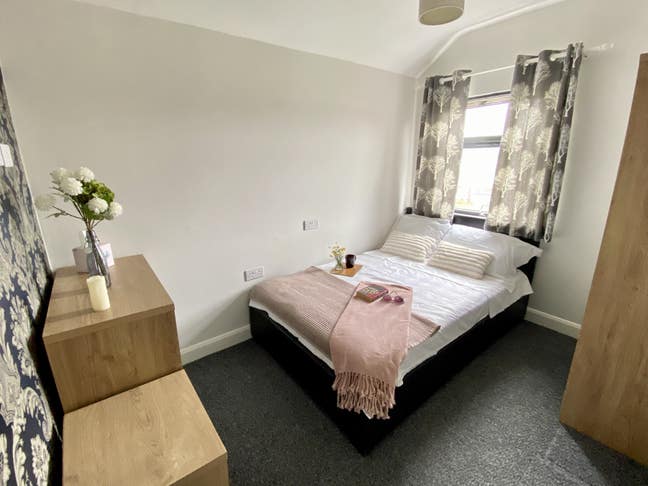 🌟 Great Value Double • Central • Bills Included! Main Photo