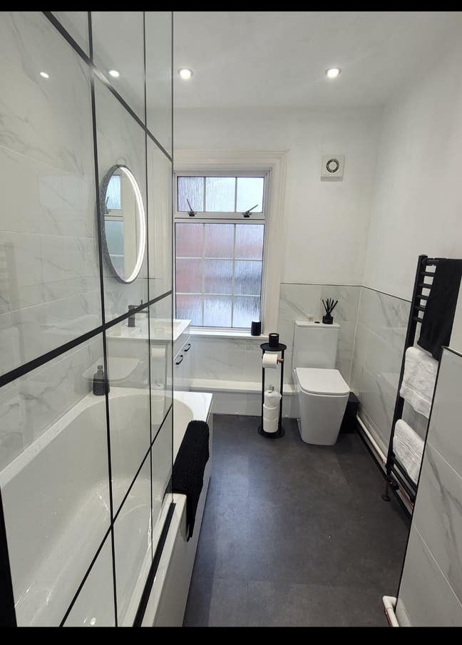 Double room to rent  Main Photo