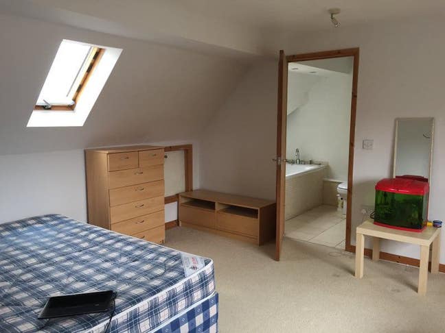 Private 18sq.m. suite top floor own space  Main Photo