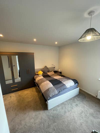 King size bedrooms Main Photo