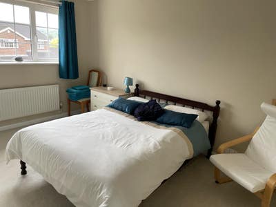 Large room with bathroom Monday to Friday Main Photo