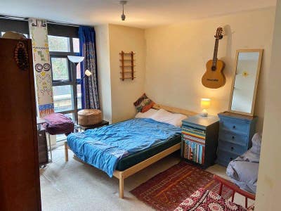 Large Double in a Quiet Block (All Bills Included) Main Photo