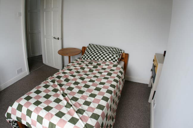 Good Size Single Room Available Main Photo
