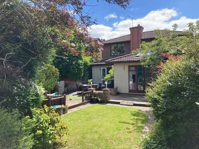 Room to rent in Secluded, quiet detached house  Main Photo