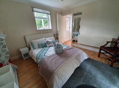 Double room with ensuite and private patio/ access Main Photo
