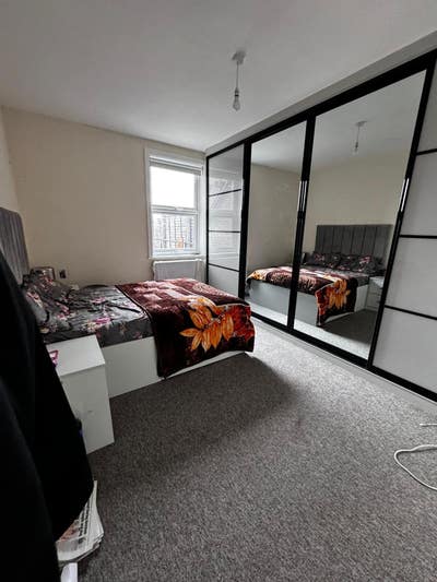 Double Furnished Room in North Harrow Main Photo