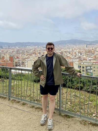 25 year old Architect seeking room in June Main Photo