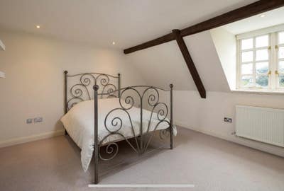 Luxury En-suite  Room to Rent in Stunning Home Main Photo