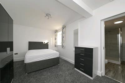 Super Ensuite Double Room !! Main Photo