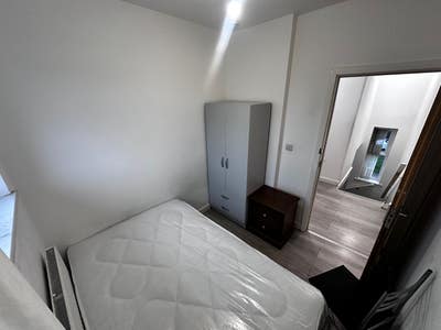  Rooms with Livingroom 🏡 ⭐️ Main Photo