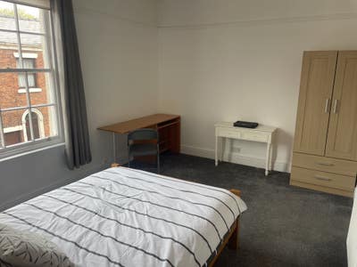 5 Bed town house -Bills included- City Centre Main Photo