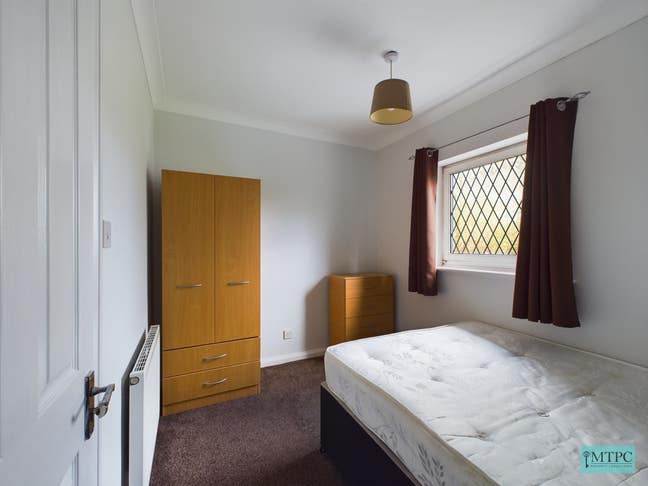 Furnished double room in a shared house Main Photo