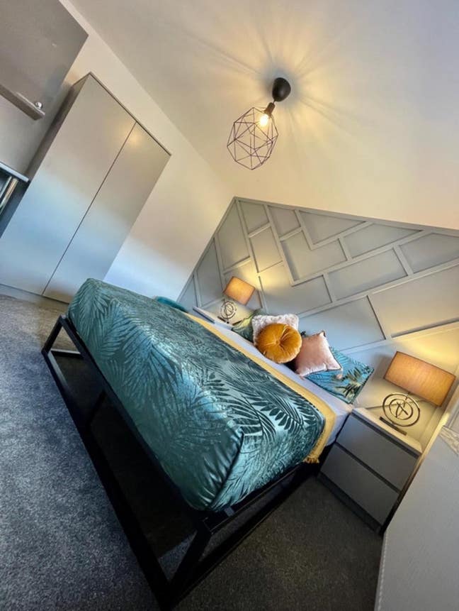 Stunning House located close to town centre Main Photo