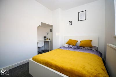 Student House Available on Langworthy, M6 Main Photo
