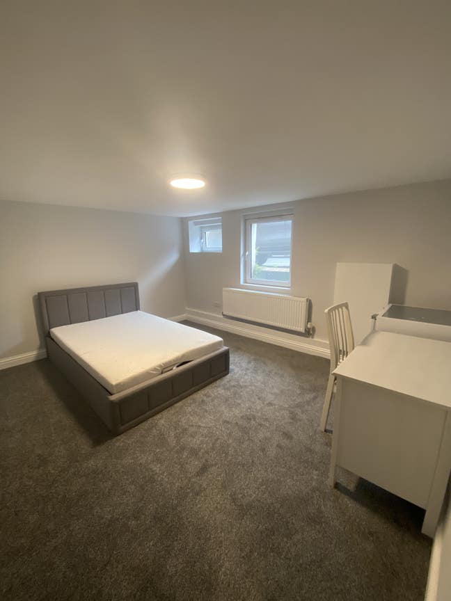 New large Double room with en-suite £875pcm Main Photo