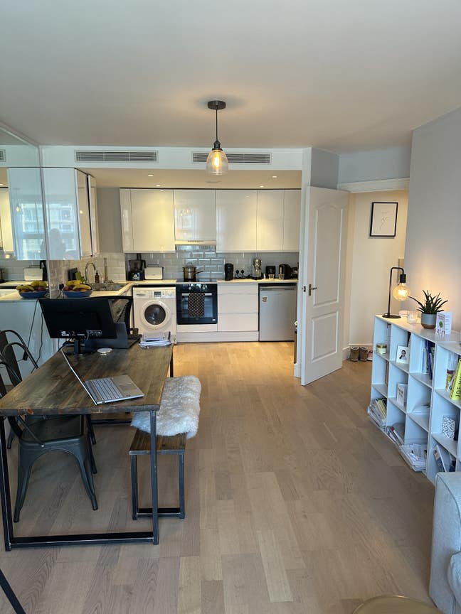 Lovely small apartment 15 mins walk from Chelsea Main Photo