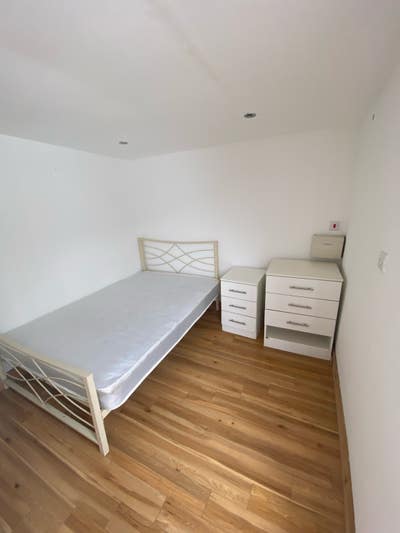 Studio Flat - Cippenham  Main Photo