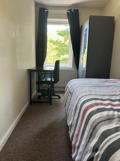 Cosy single room Main Photo