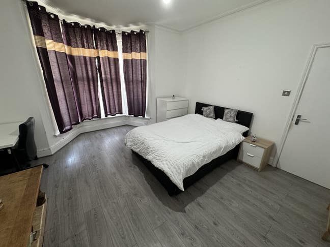 Large Double Room Sevenkings £750 Pcm Main Photo