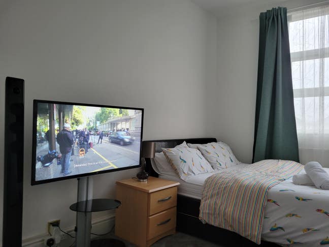 Comfortable double and Single bedroom Main Photo