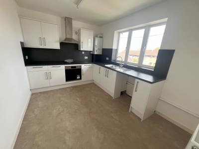 Gorgeous 2-bed flat, in the heart of Henleaze Main Photo
