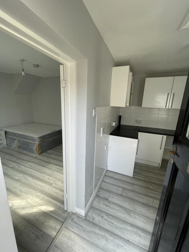 Cozy one bed studio flat! Main Photo