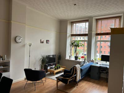 2 month let only in city centre- private bathroom Main Photo