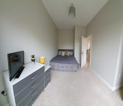 Large Double luxury room - low deposit  Main Photo
