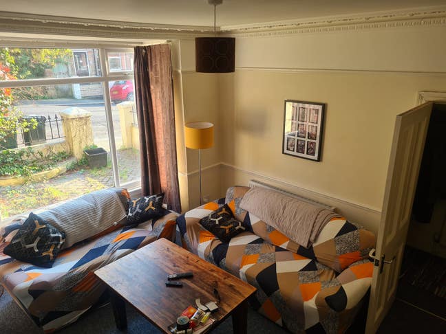 Double Room - Elm Grove (Available Now) Main Photo