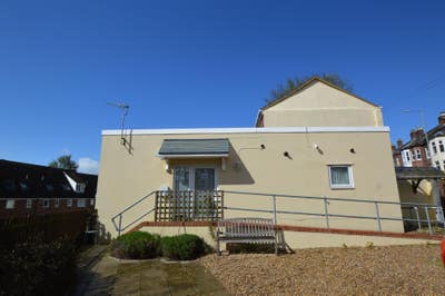 Room To Rent Close to City Centre Main Photo