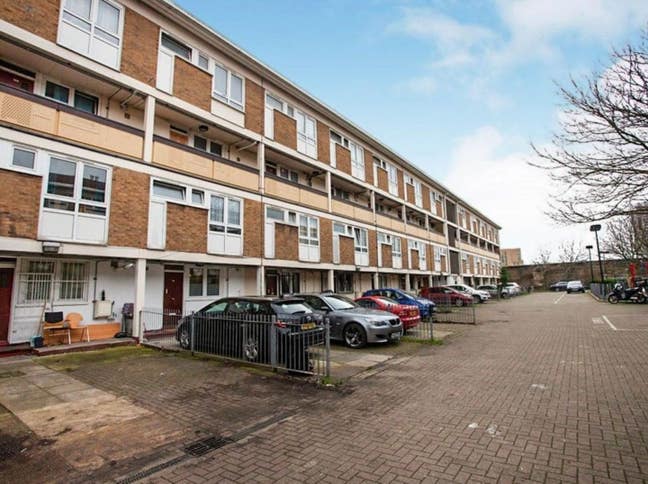 Large 3 Bedroom Maisonette in Bow   Main Photo