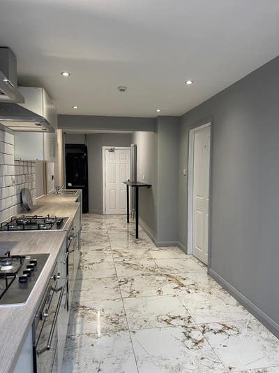 Small Double Room Near City Center  Main Photo