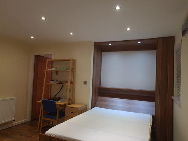 Spacious self-contained studio apartment  Main Photo