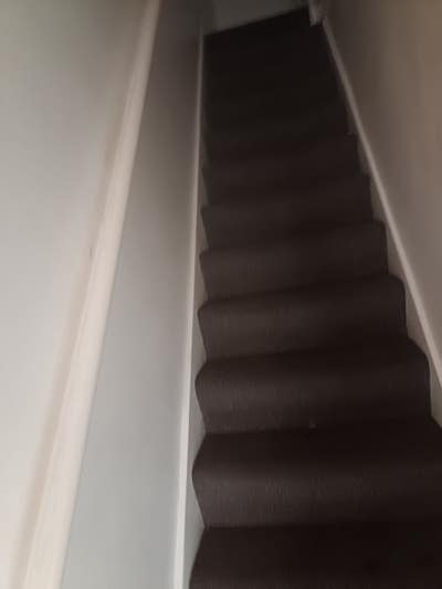 Room available in a friendly house close to all am Main Photo