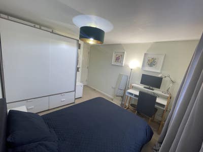 Double bedroom en-suite *all bills included* Main Photo