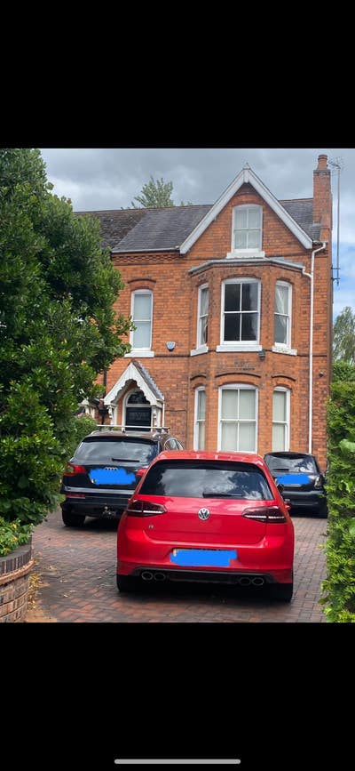 Furnished Double in Beautiful Victorian Home Main Photo
