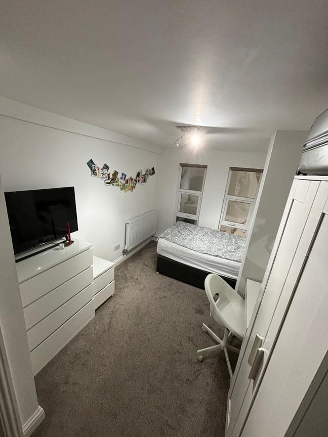 Large double br- single occupancy Islington Main Photo