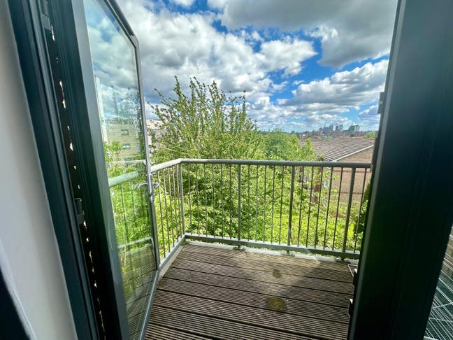 Spacious Furnished Room Steps From Station Main Photo