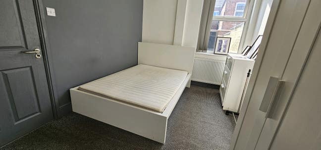 En suite rooms, Bills Inc, Salford,near uni, trans Main Photo
