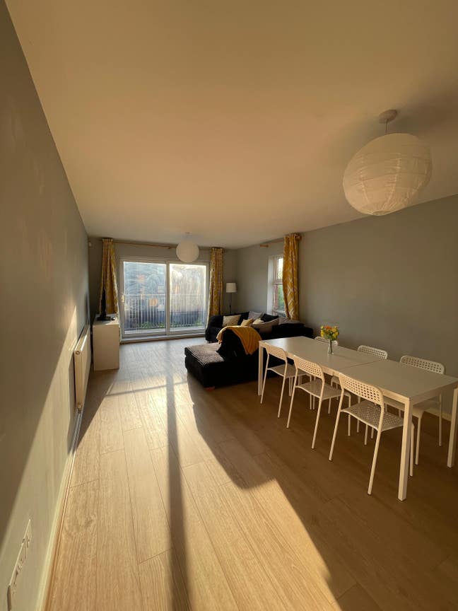 Modern, fururnished double bedroom near Co-Op Live Main Photo