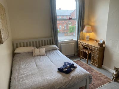 Double room in high-quality house share RPH & BAE Main Photo