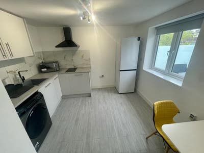 Brand New Large Studio with garden terrace &pound;1395PM Main Photo