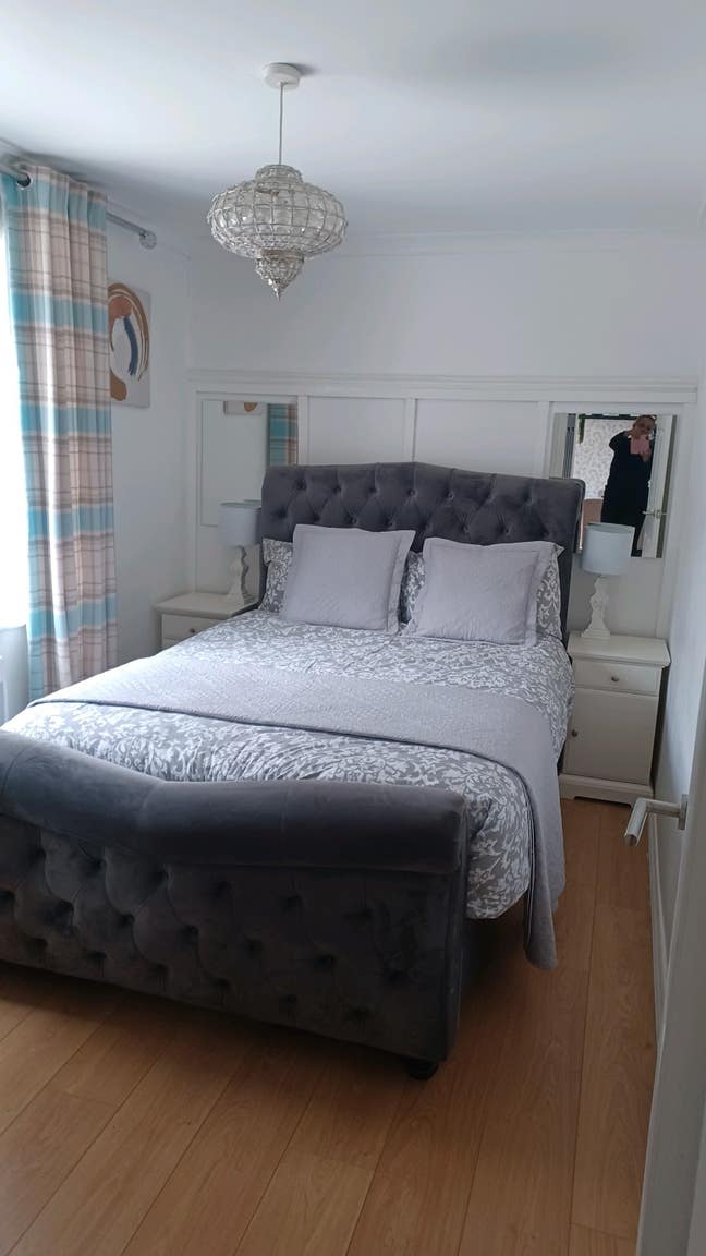 1 bedroomed annex bedsit Main Photo