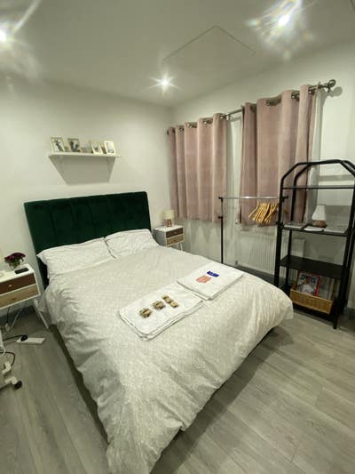 Ensuite furnished double room  Main Photo
