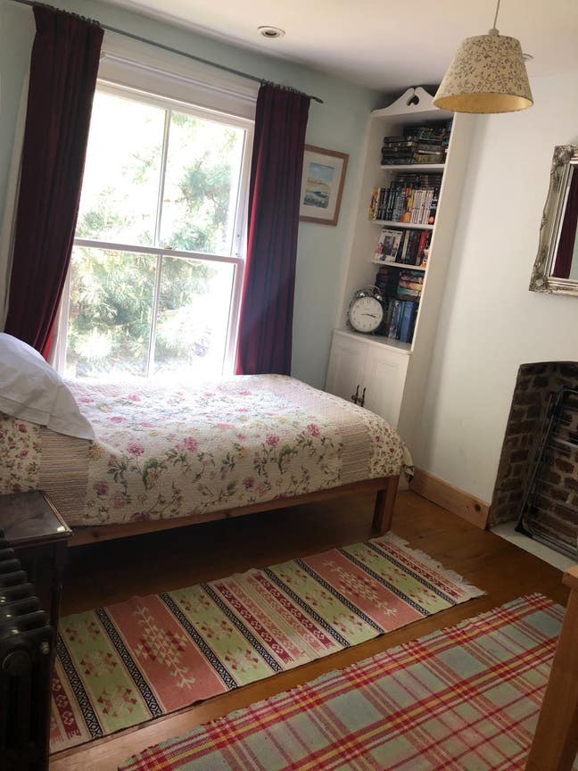 Comfortable room in terraced house Main Photo