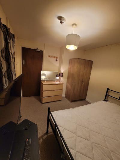All Bills Included Shared Room Main Photo