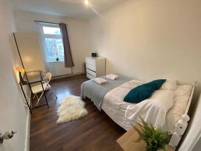 ✨Stepney Green •  Bethnal green • Bills Included Main Photo