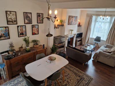 Lovely double in a garden house Main Photo
