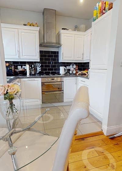 Beautiful double loft bedroom available in Zone 2  Main Photo