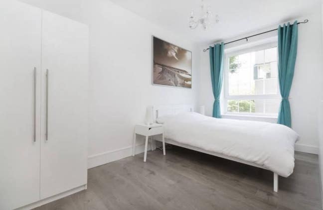 Lovely double room in wonderful location  Main Photo